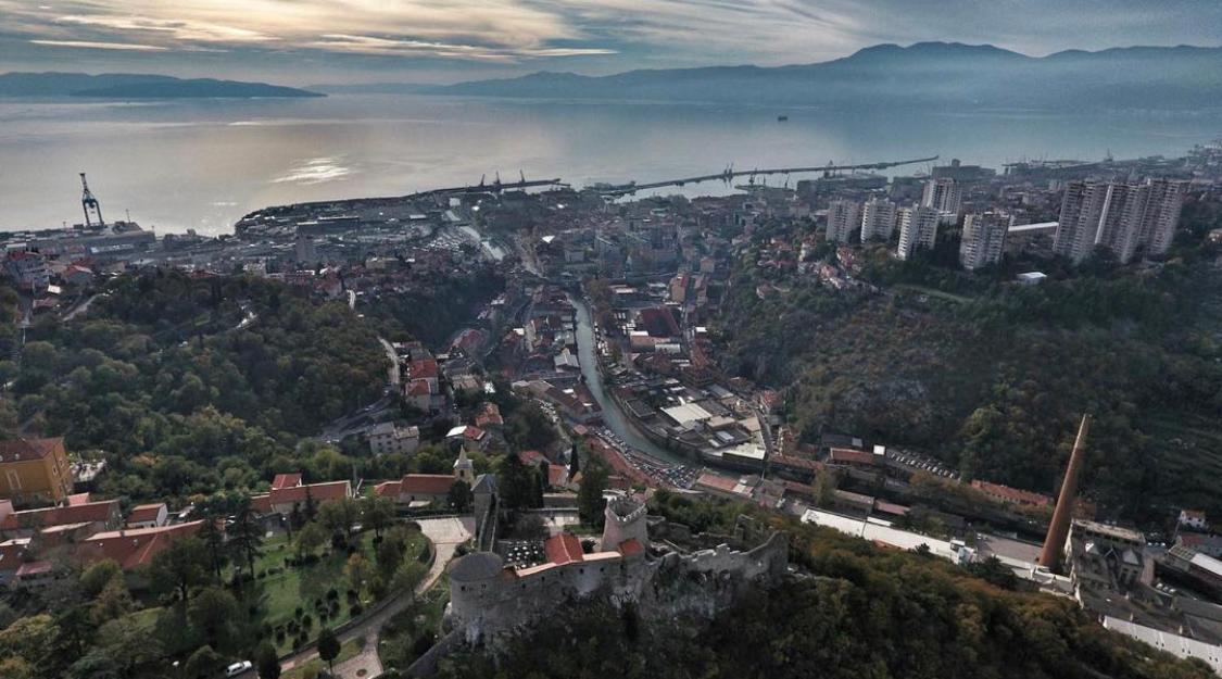 Apartamento Linden Trsat With Balcony Rijeka Exterior foto