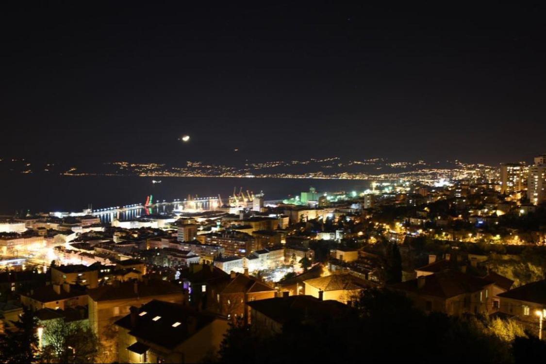 Apartamento Linden Trsat With Balcony Rijeka Exterior foto